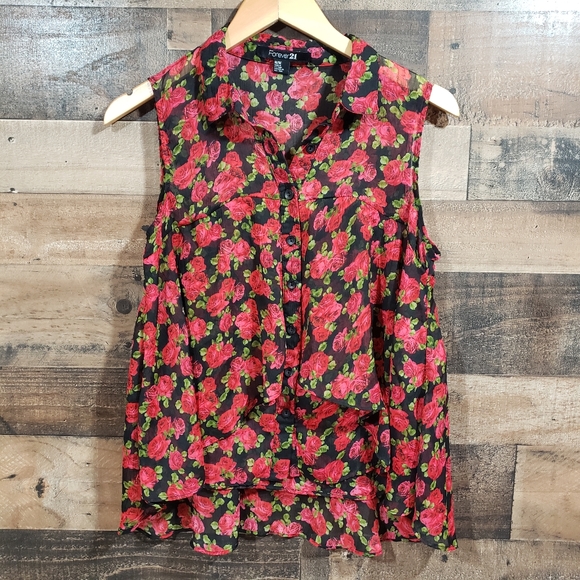 Forever 21 Tops - Forever 21 rose print button up sleeveless top